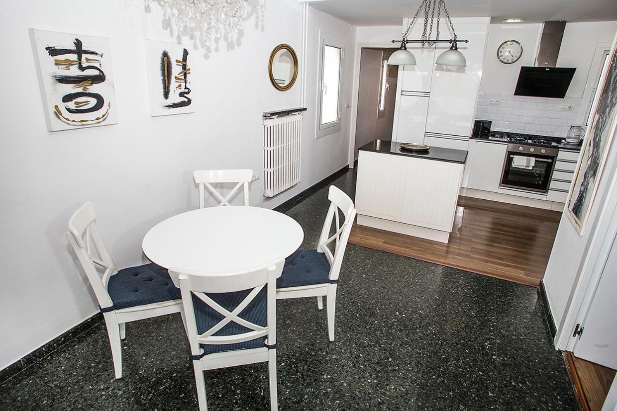 The Gran Via Penthouse Leilighet Barcelona Eksteriør bilde